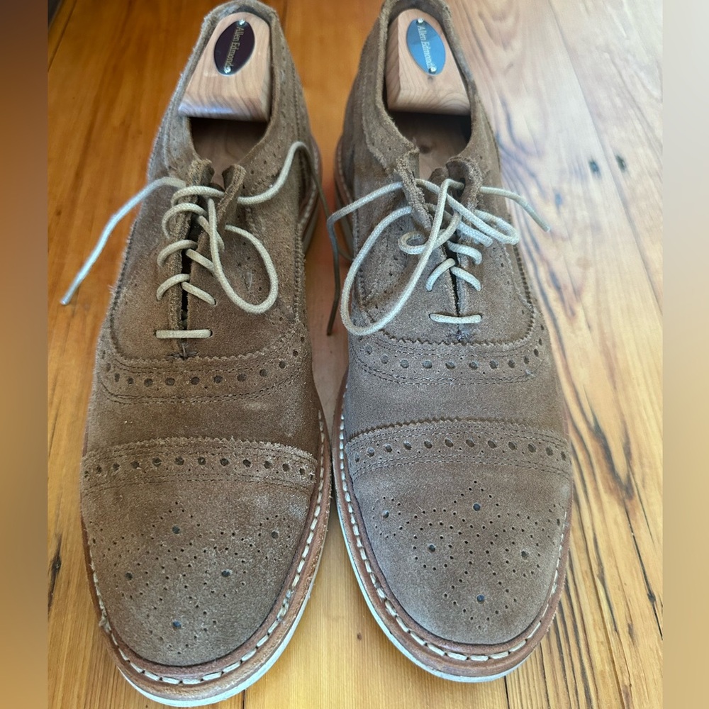 Allen Edmonds Neumok Suede Wingtip Oxford Size 8.5 - image 2